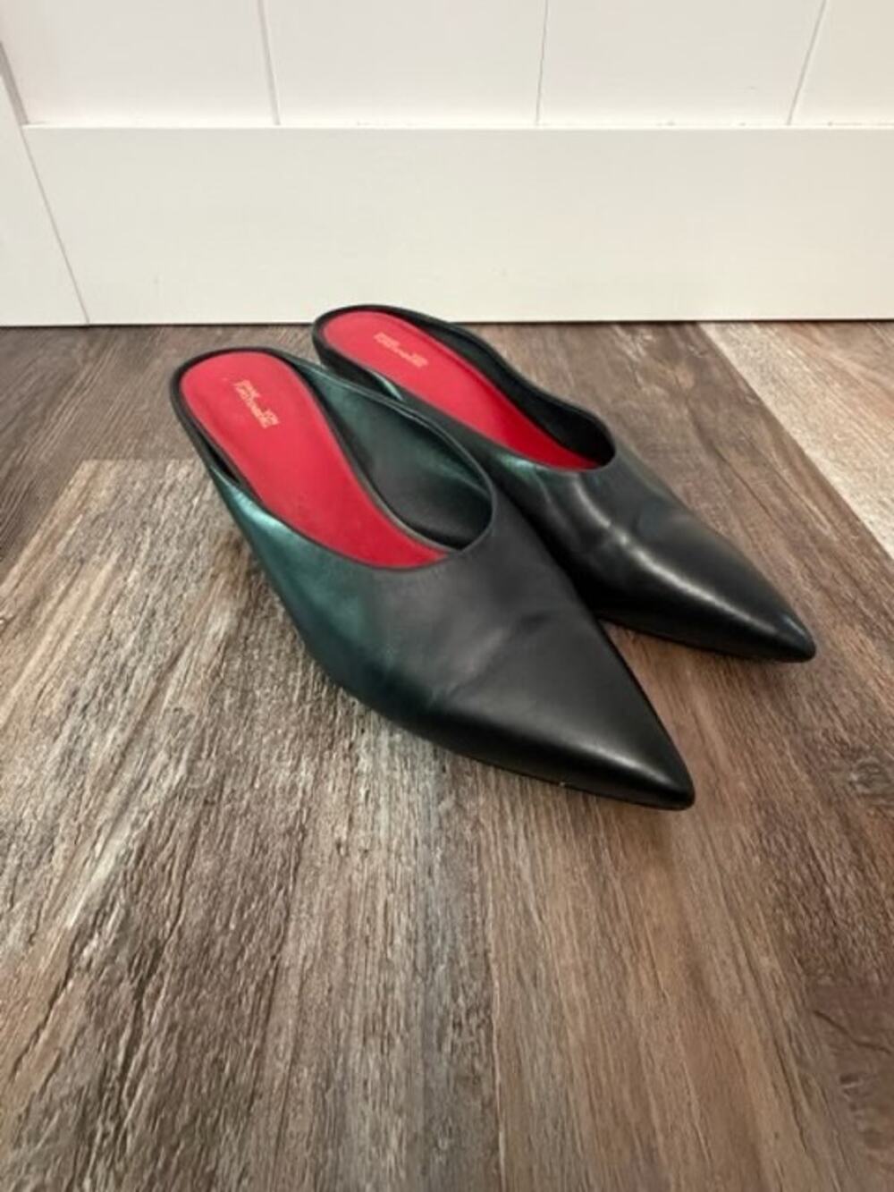 Diane von Furstenberg Nori black leather mules with heels Women’s 6.5M EUC